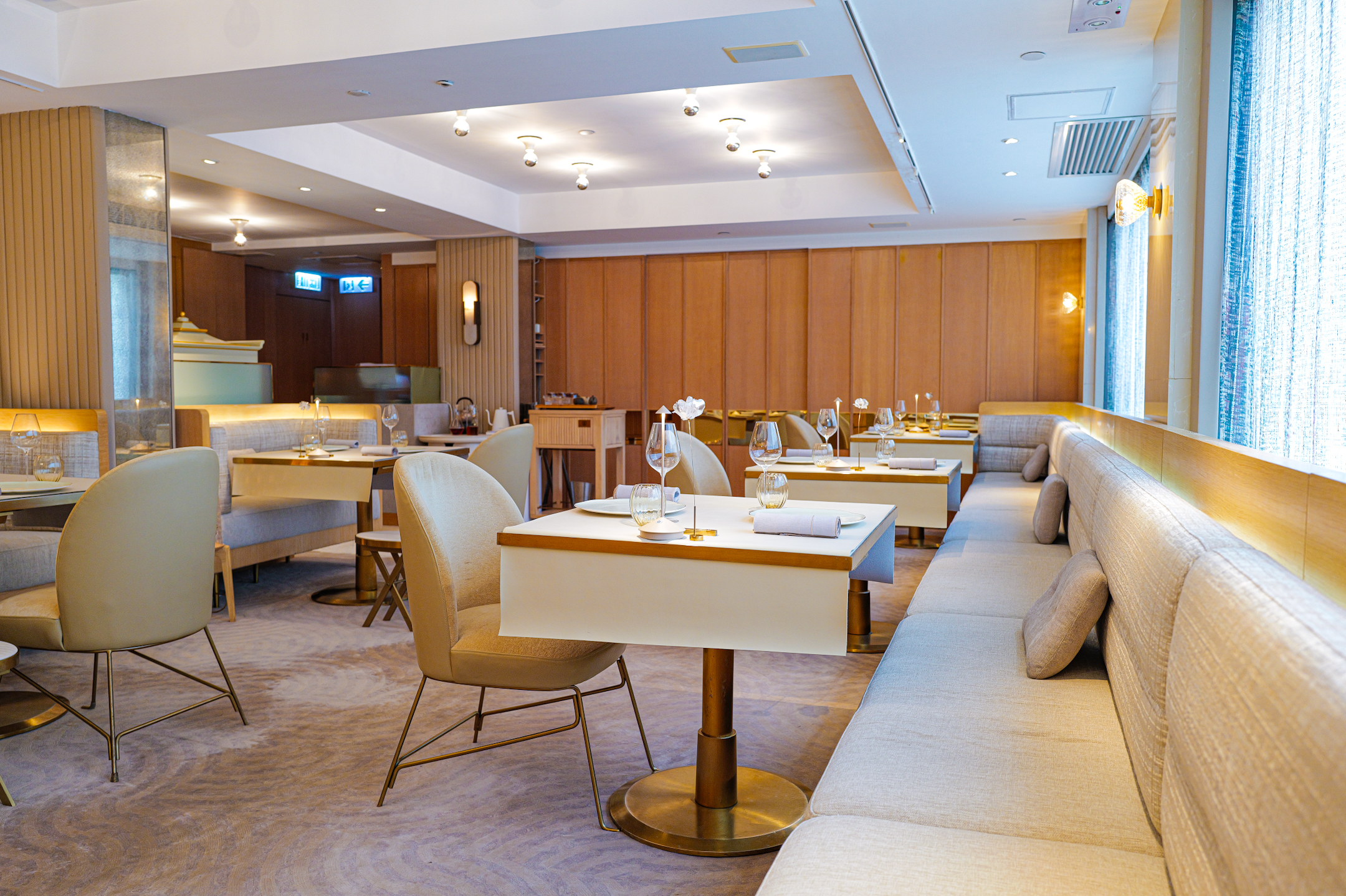 Tate.diningroom.decor1