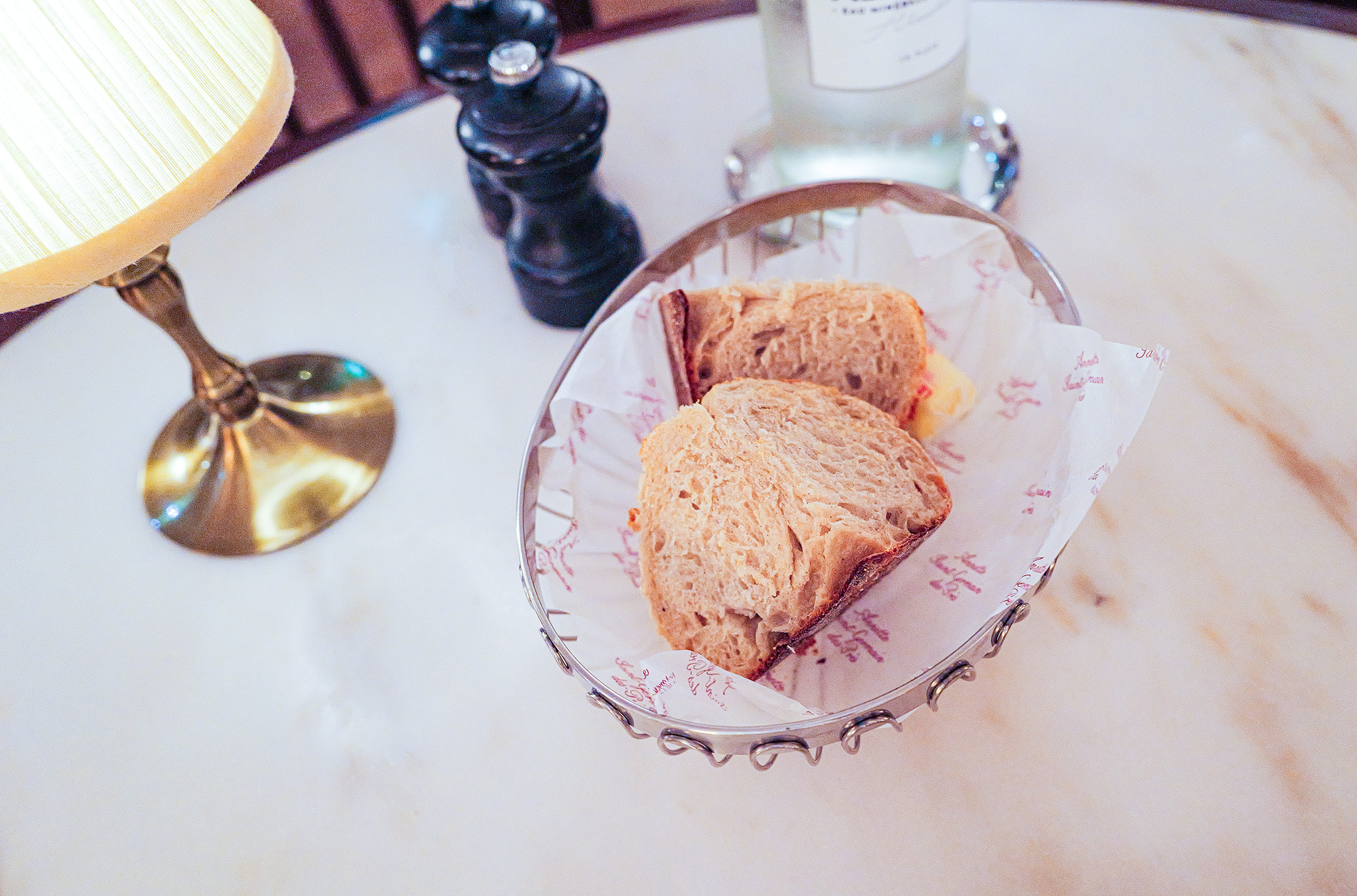 Annette restaurant bread