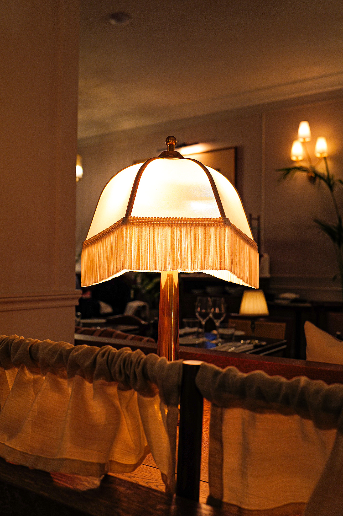 Annette restaurant lamp