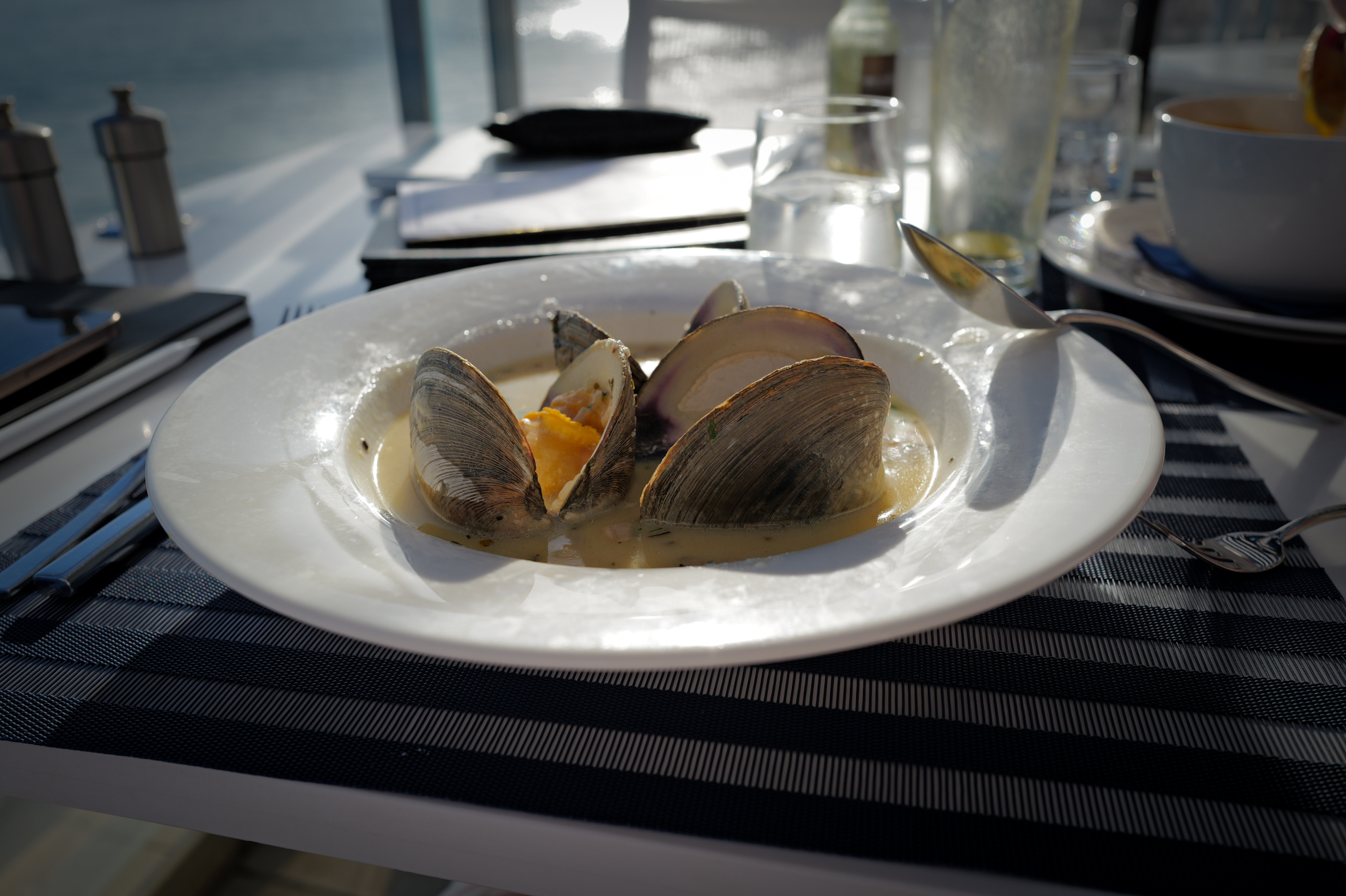 Malibu beach inn, clam chowder