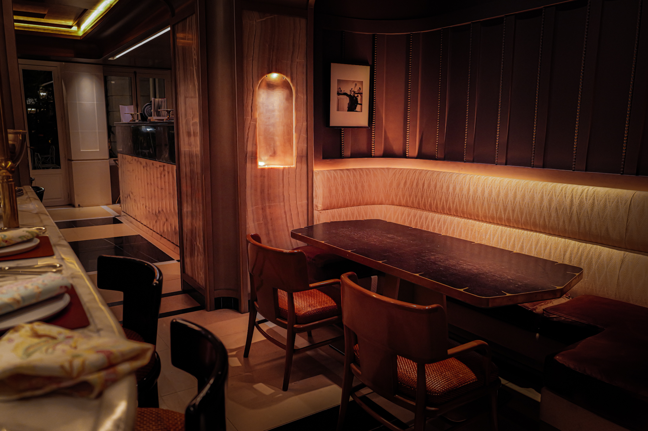 Nonos dining room
